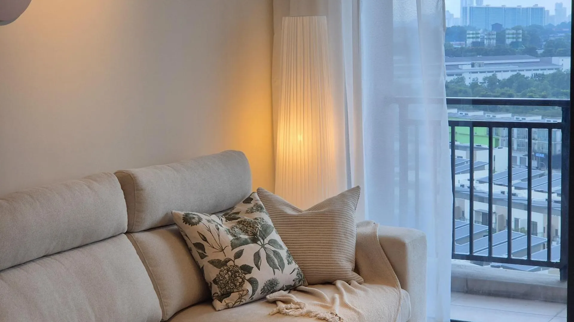 Origins Retreat - 4 Beds 4 Pax - 15 Mins To Ciq Apartment Johor Bahru